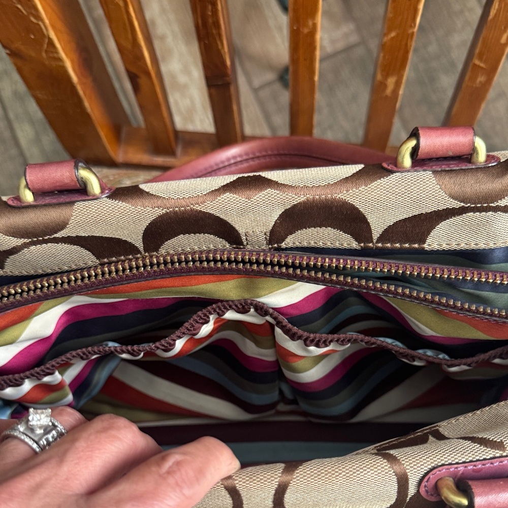 Coach Hampton
Signature Laptop Briefcase - Picture 10 of 14
